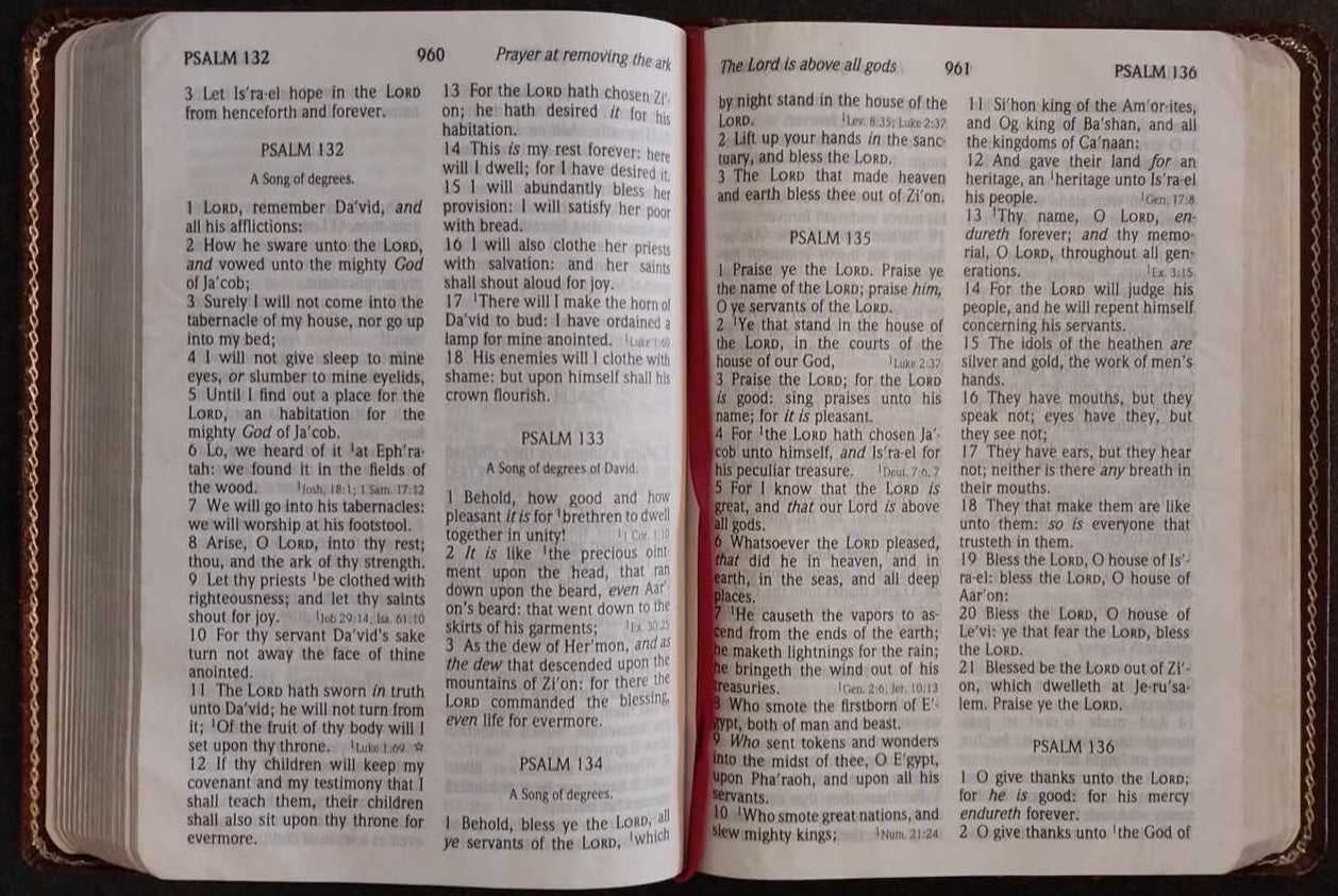 KJV Holy Bible, Giant Print image 1