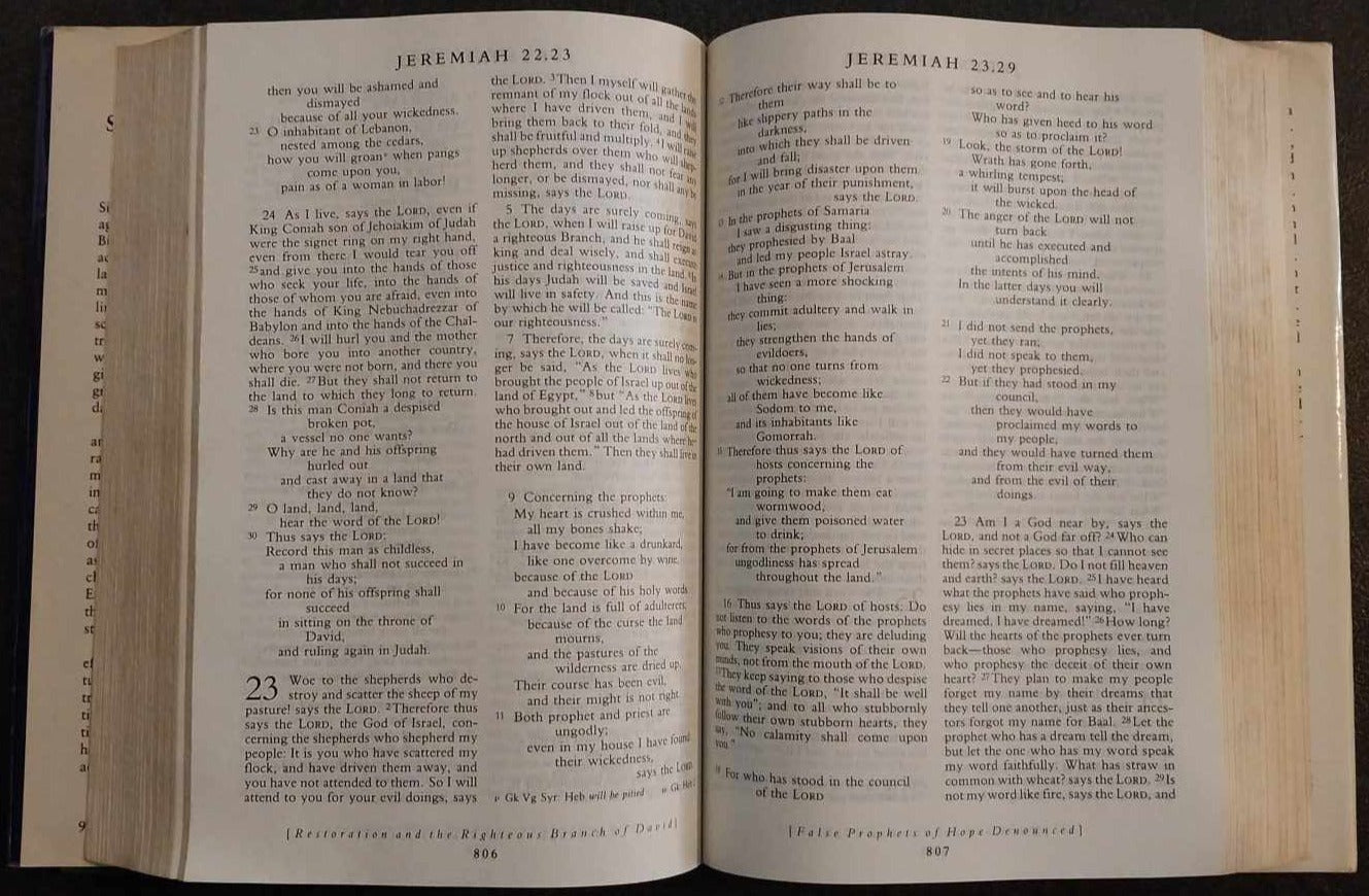 NRSV Holy Bible With Apocrypha image 1