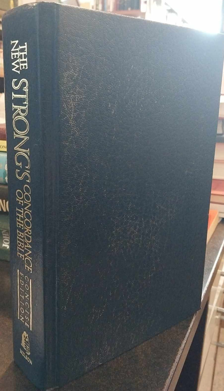 New Strong's Concordance of the Bible, Concise Edition image 0