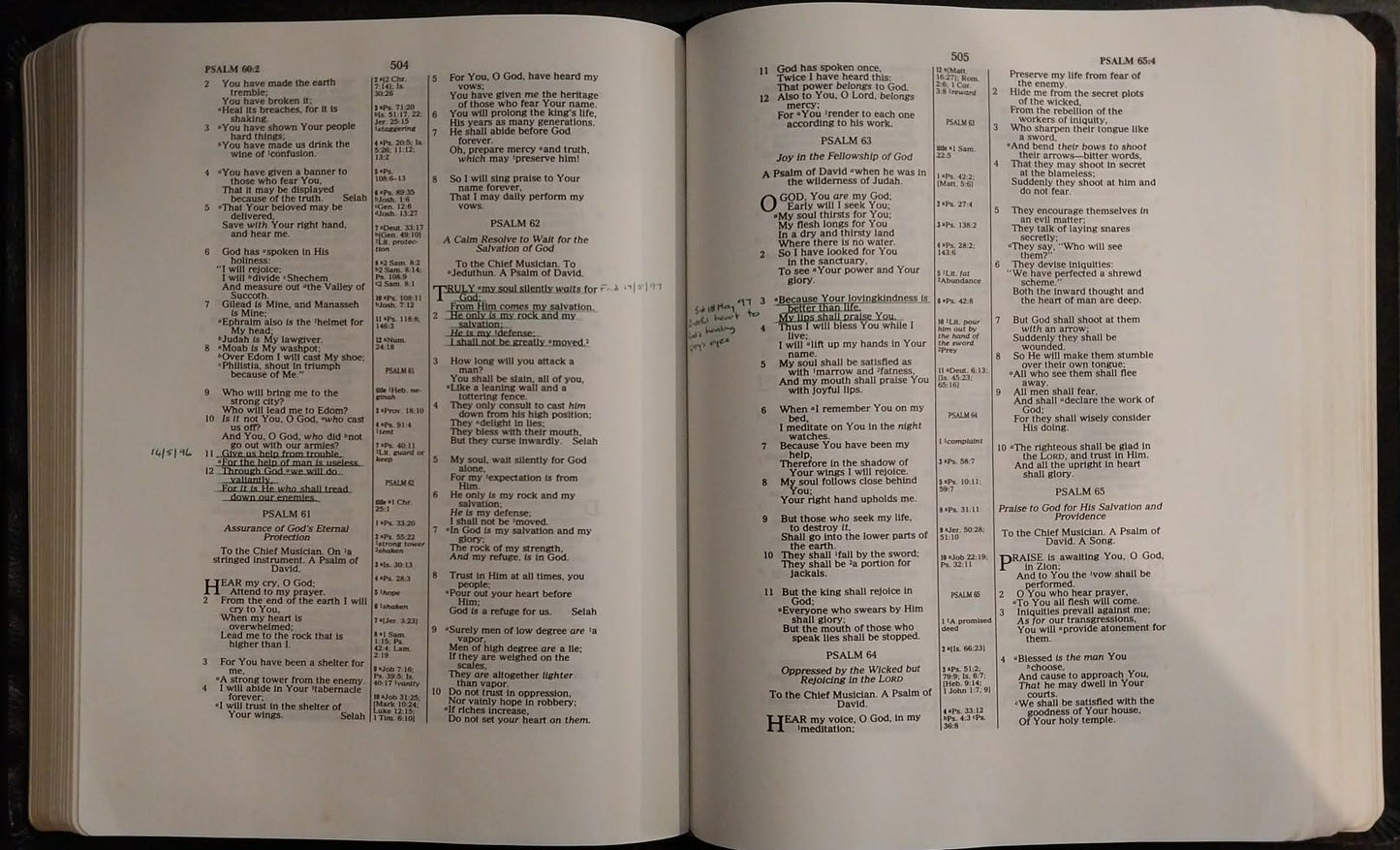 NKJV Wide Margin Center-Column Reference Edition